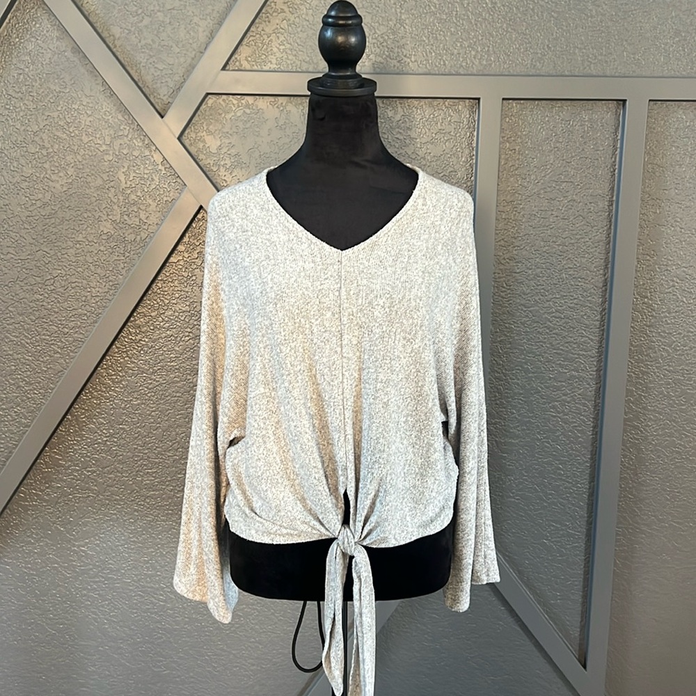 Sweater ; size M